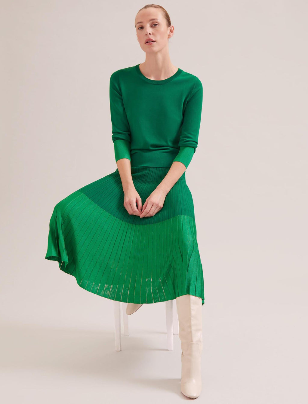 Colette Pleated Knit Midi Skirt With Contrast Hem in Emerald Green